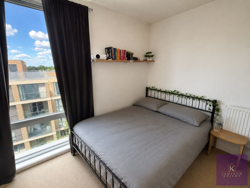 Property photo 3 of 17 Photo 8
