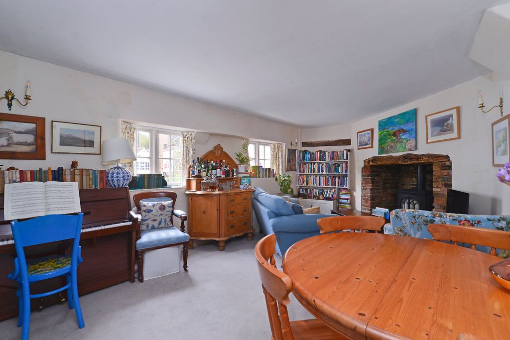 Property photo 2 of 28 Picture No. 19