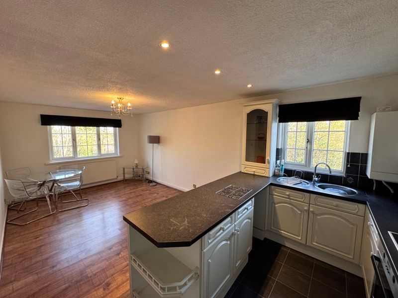 Property photo 2 of 10 Photo 8