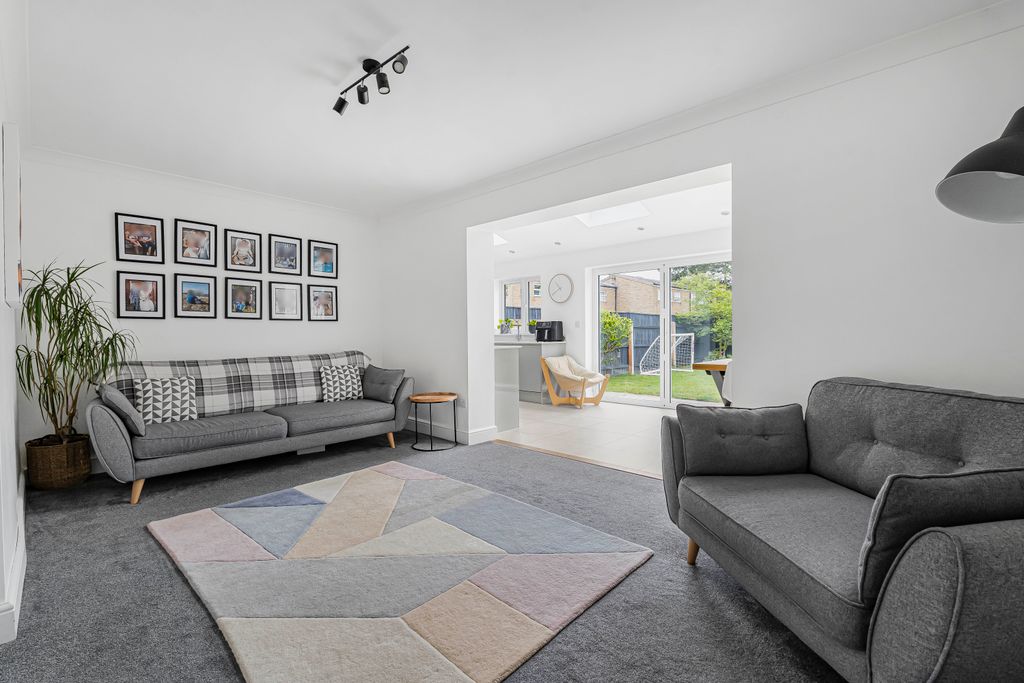 Property photo 2 of 32 153326