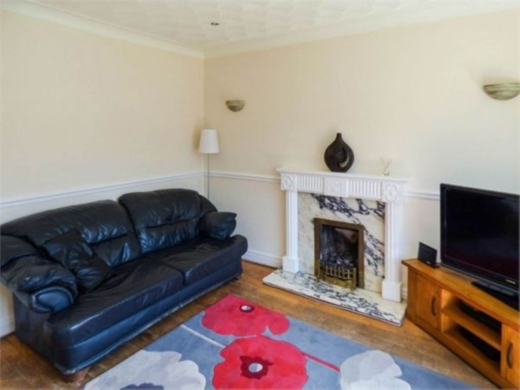 Property photo 3 of 18