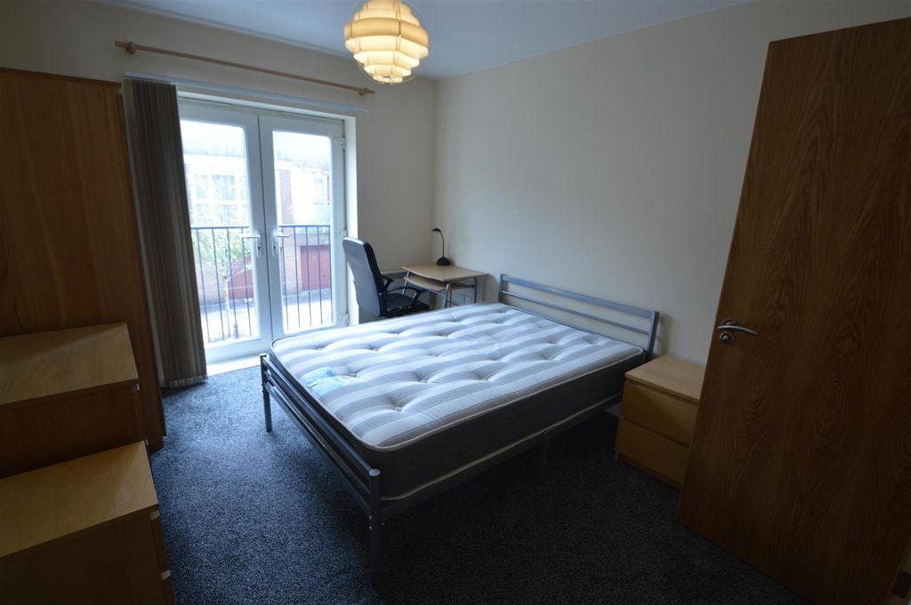 Property photo 3 of 6