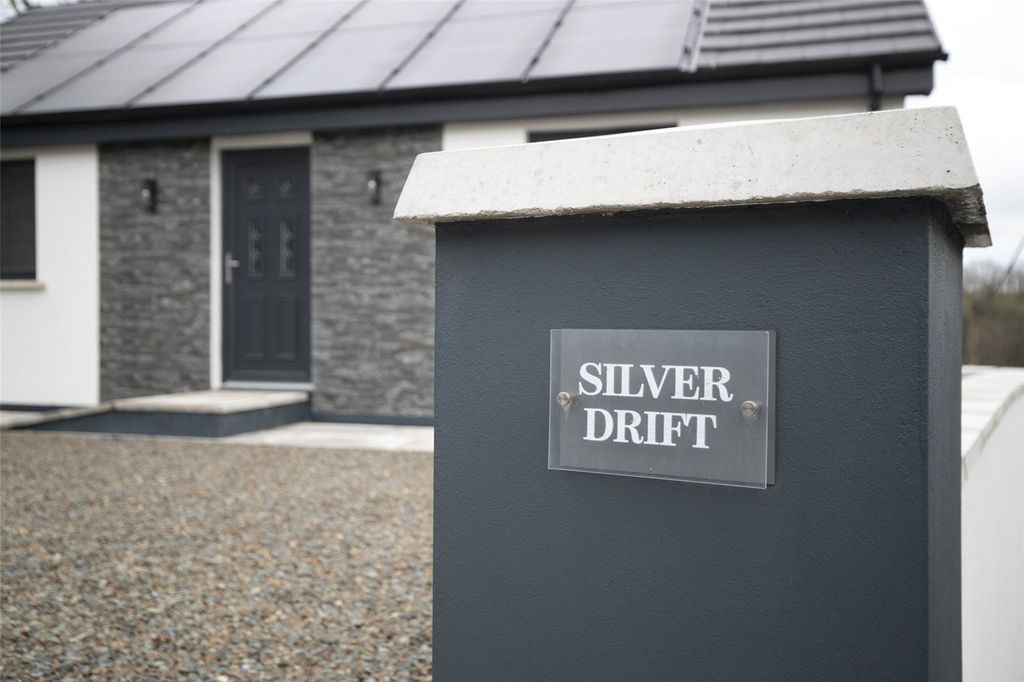 Property photo 2 of 39 Picture No. 44