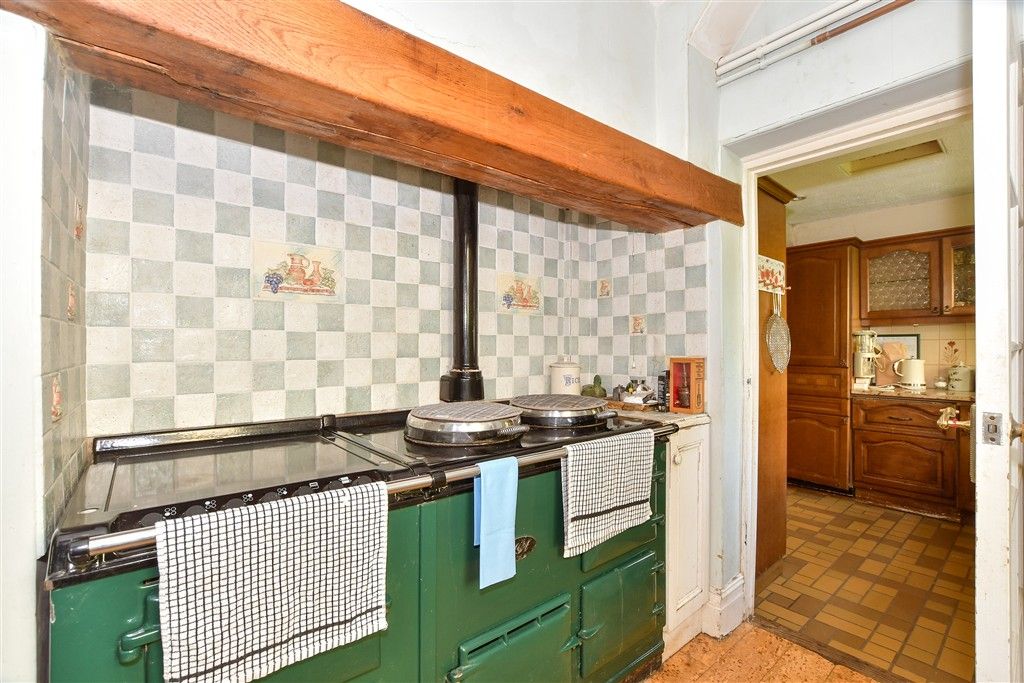 Property photo 3 of 16 Kitchen