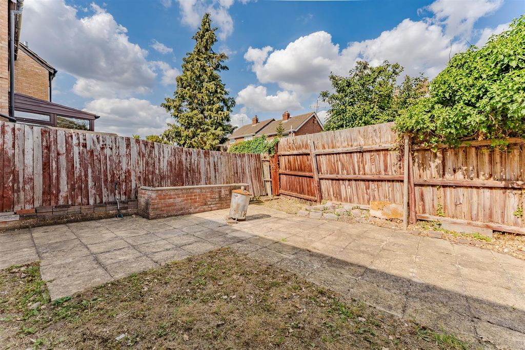 Property photo 2 of 19