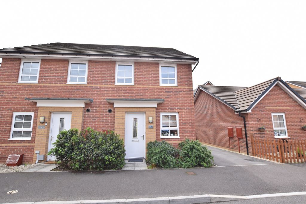 Property photo 2 of 14