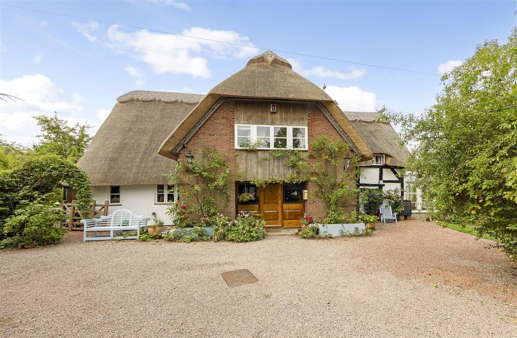 Property photo 1 of 21 Glebe Cottage Cropped.Jpg