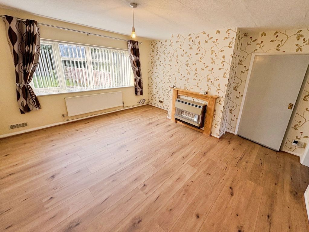 Property photo 2 of 6 Living Room