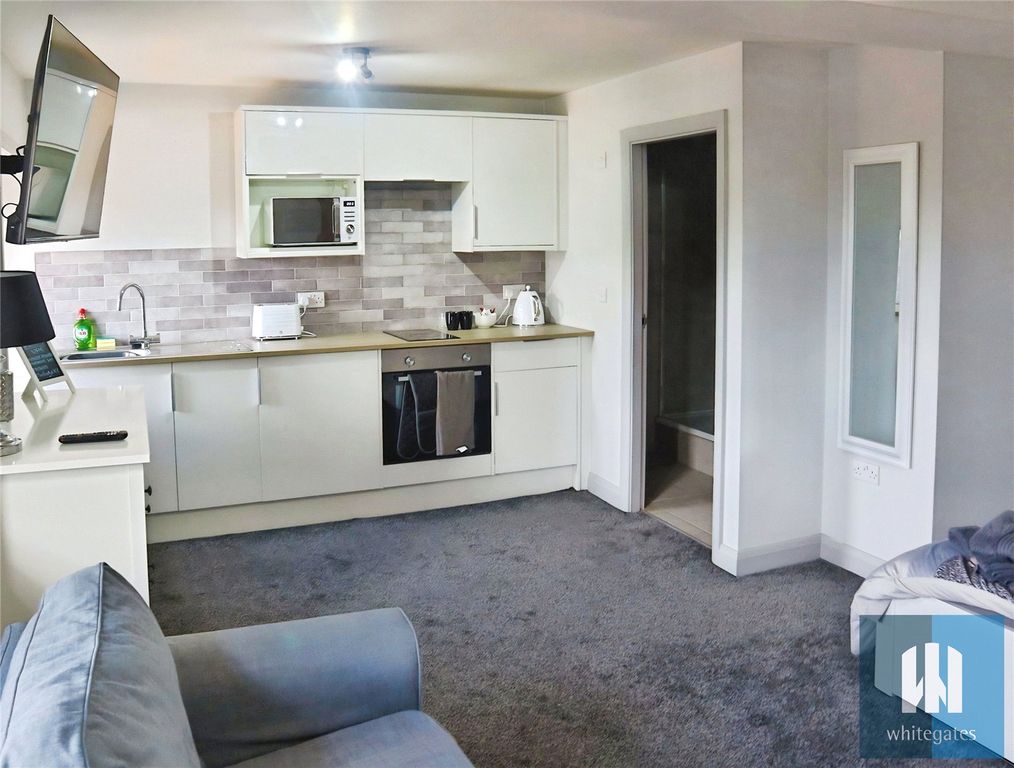 Property photo 2 of 6 Picture No. 10