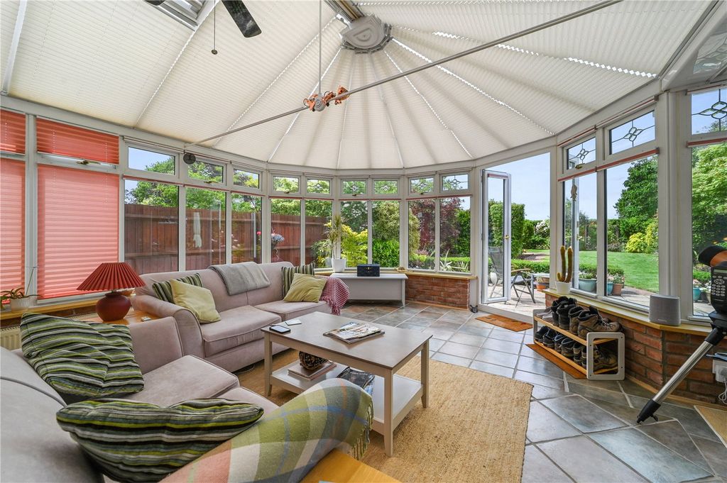 Property photo 3 of 39 Conservatory