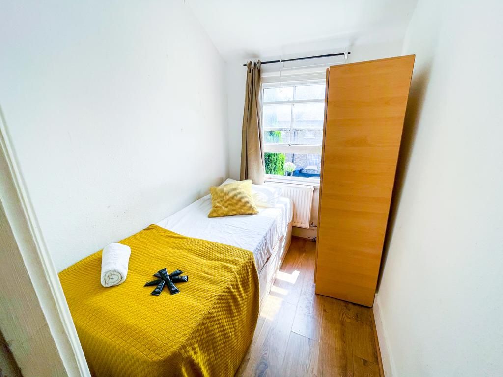 Property photo 1 of 3