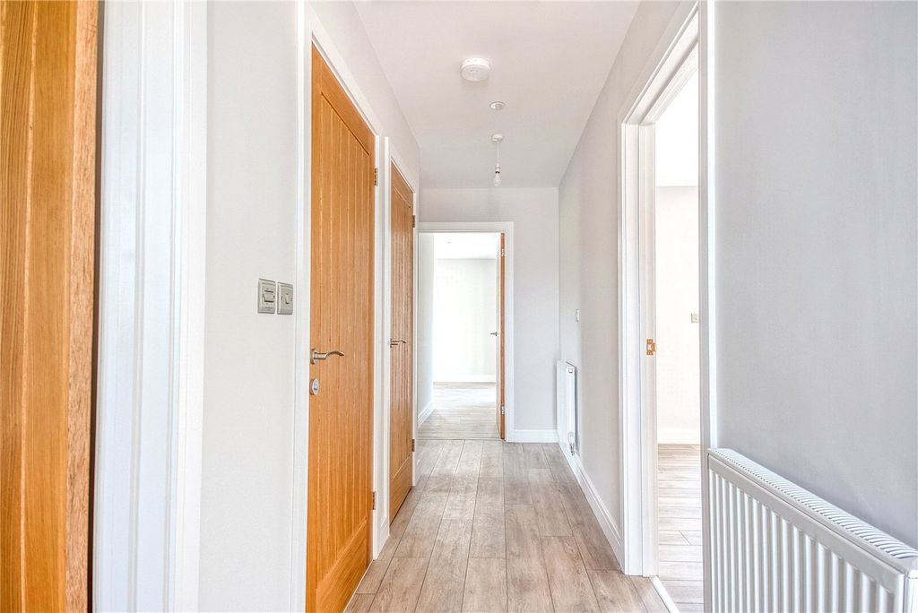 Property photo 2 of 17 Picture No. 02