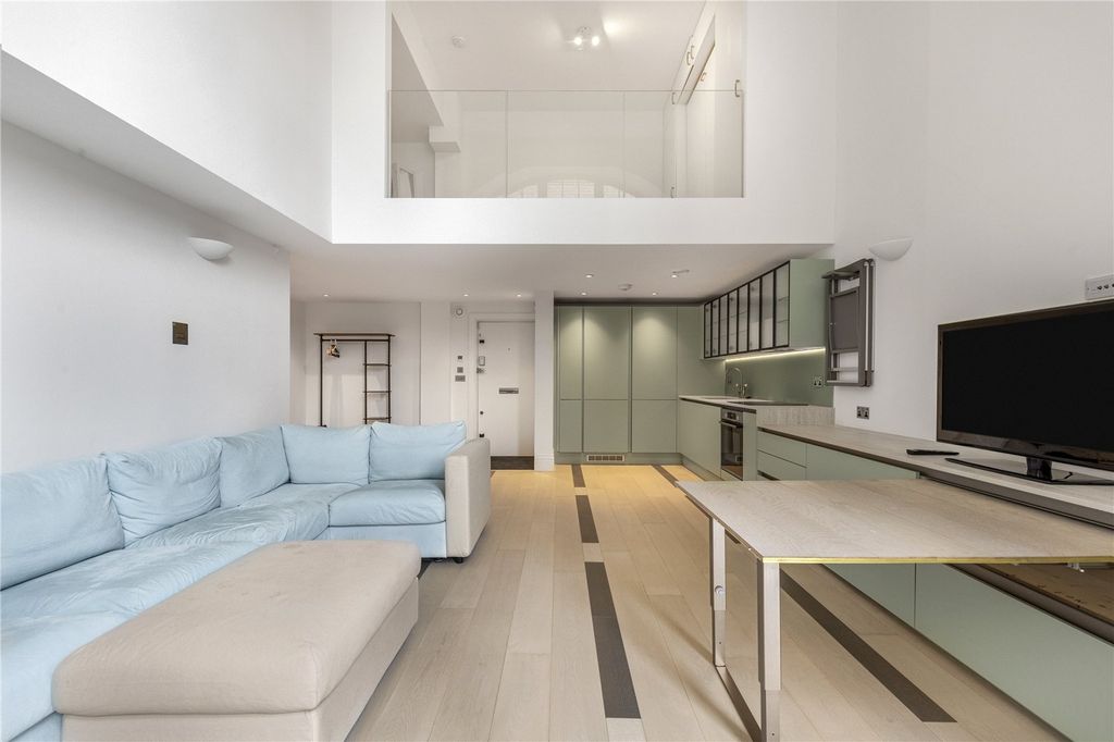 Property photo 2 of 14 Picture No. 18