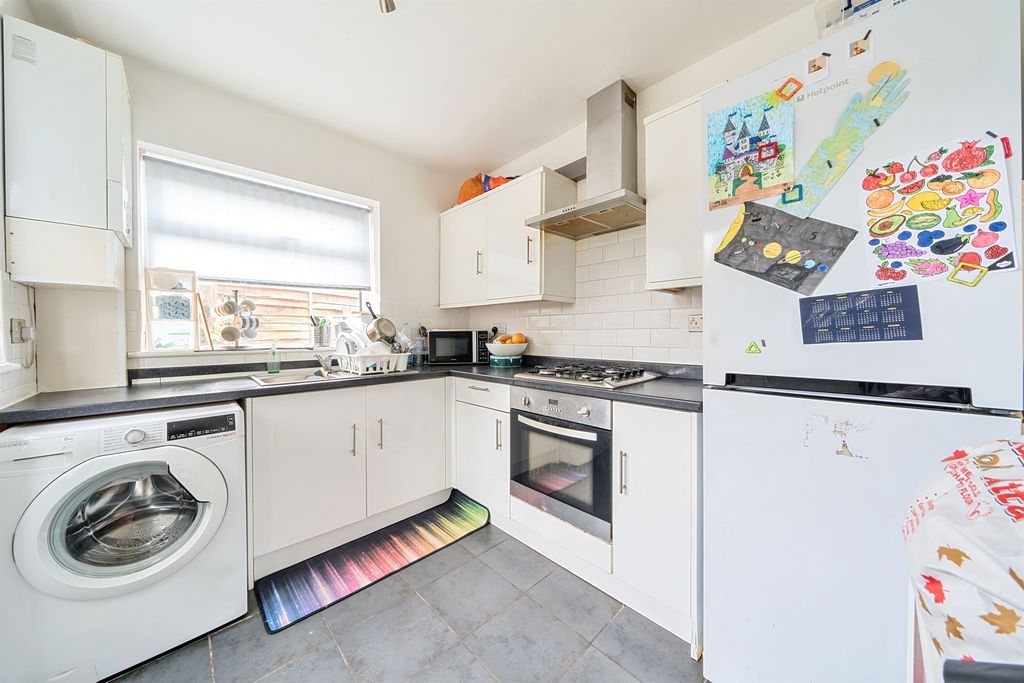 Property photo 2 of 12
