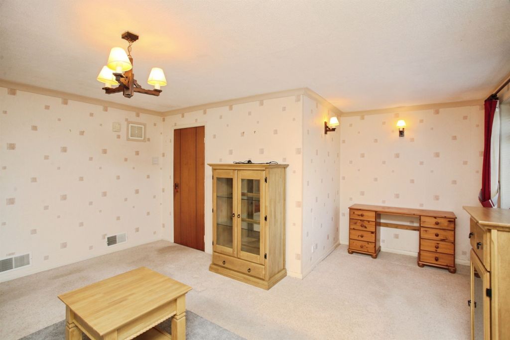Property photo 2 of 26