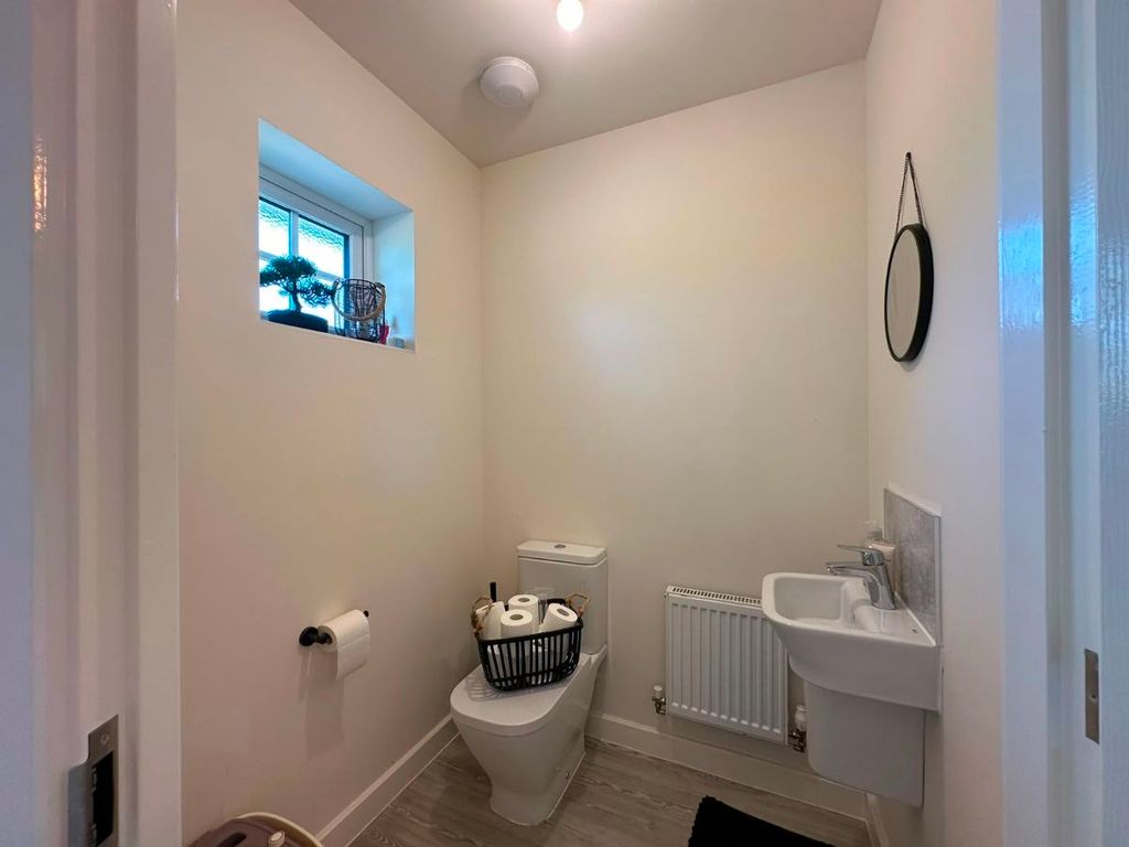 Property photo 3 of 25