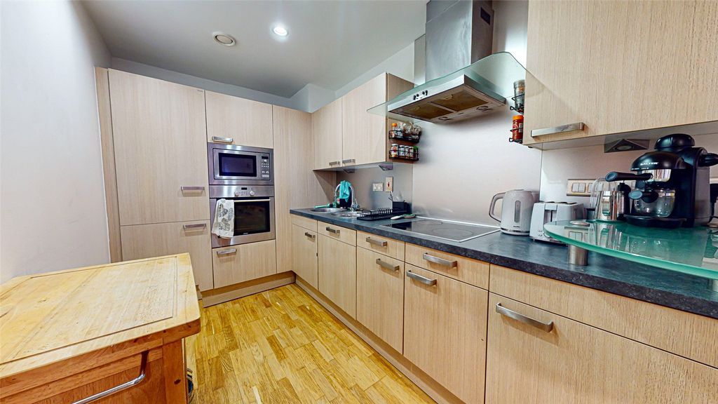 Property photo 3 of 10 Picture No. 01
