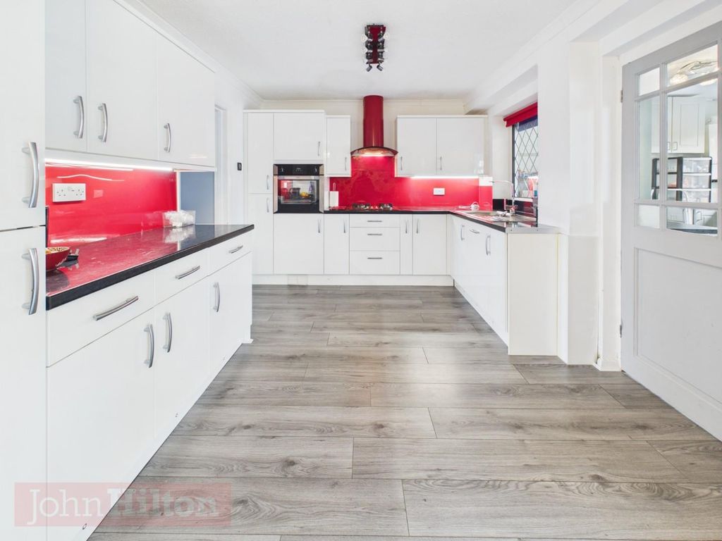 Property photo 3 of 18 Pr0696-Still010.Jpg