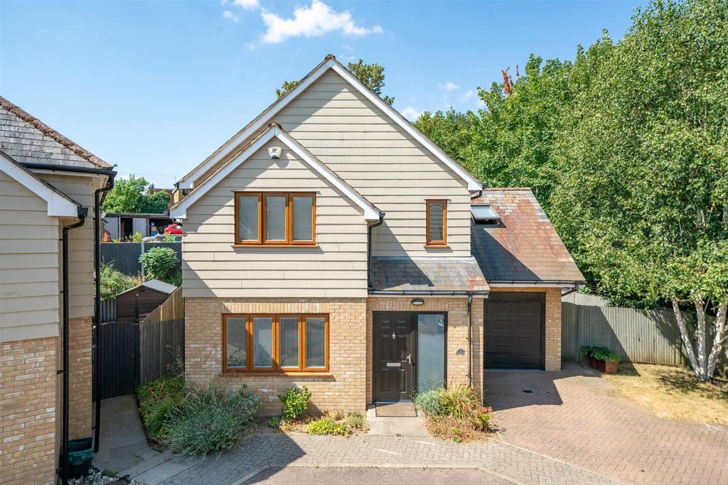 Property photo 1 of 34