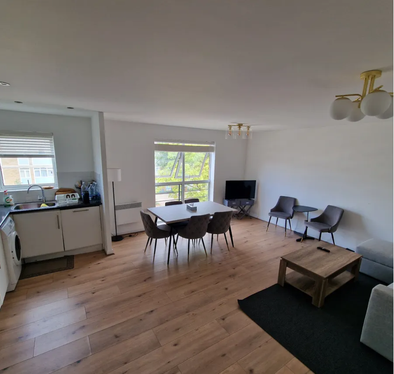 Property photo 3 of 6