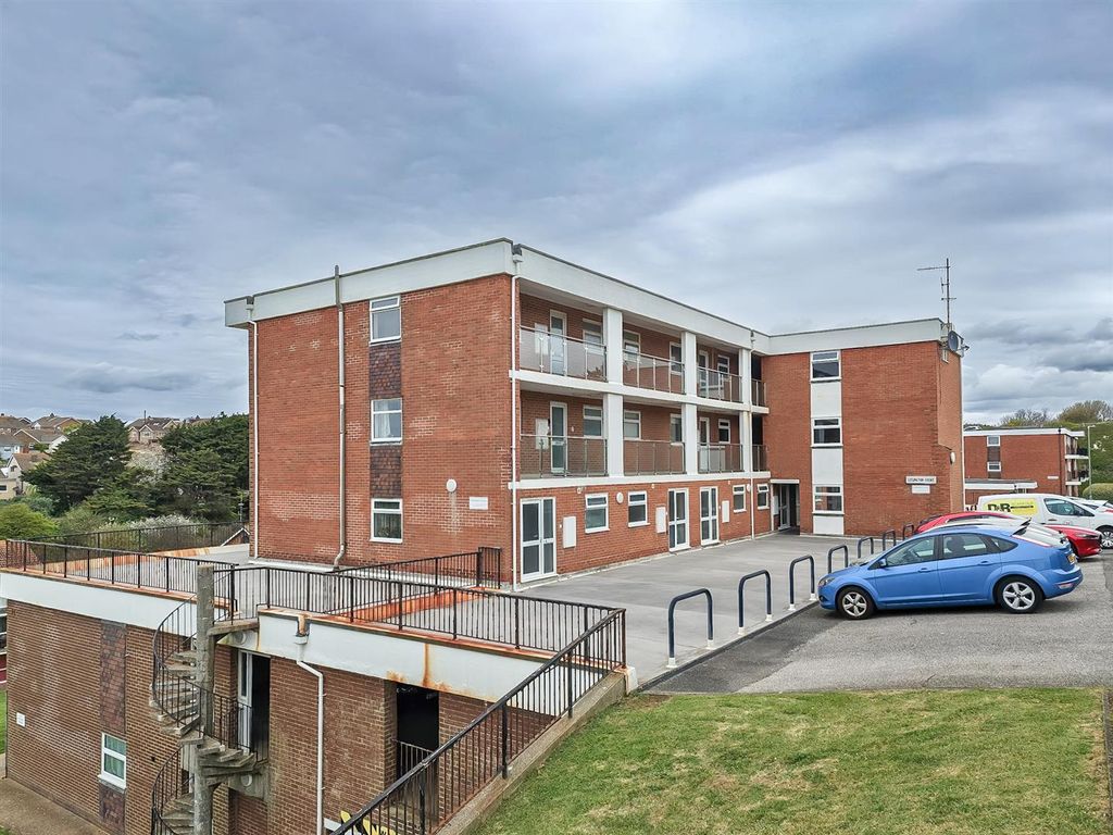 Property photo 1 of 12 Front