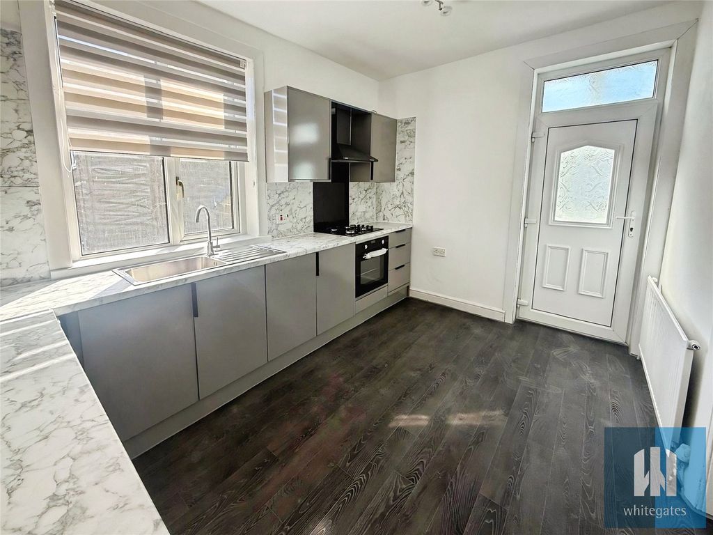 Property photo 2 of 17 Picture No. 06