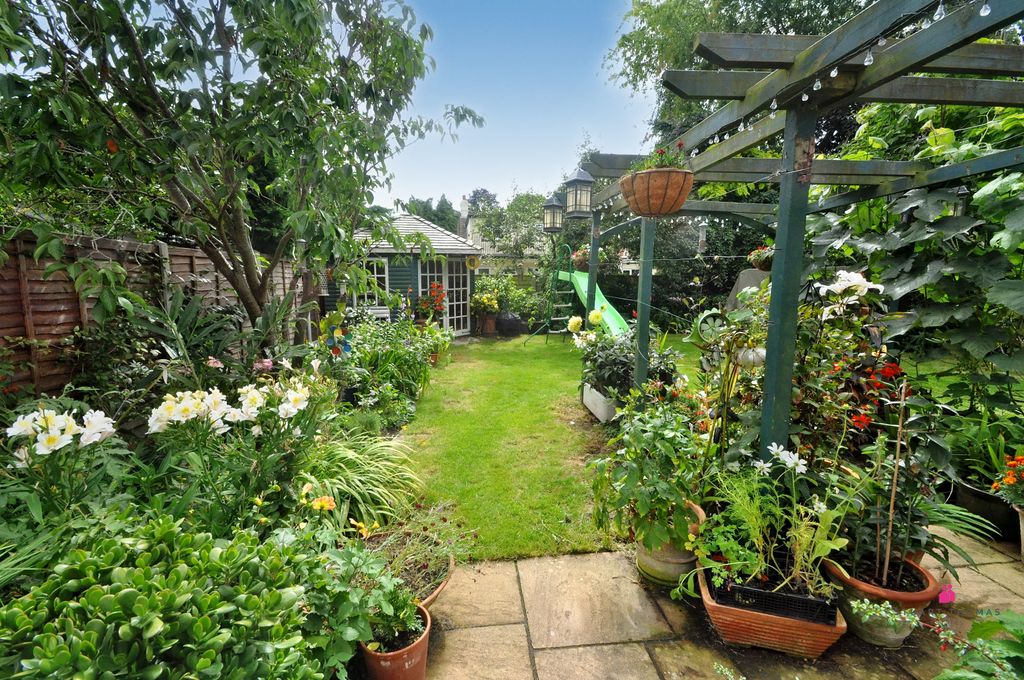 Property photo 2 of 45