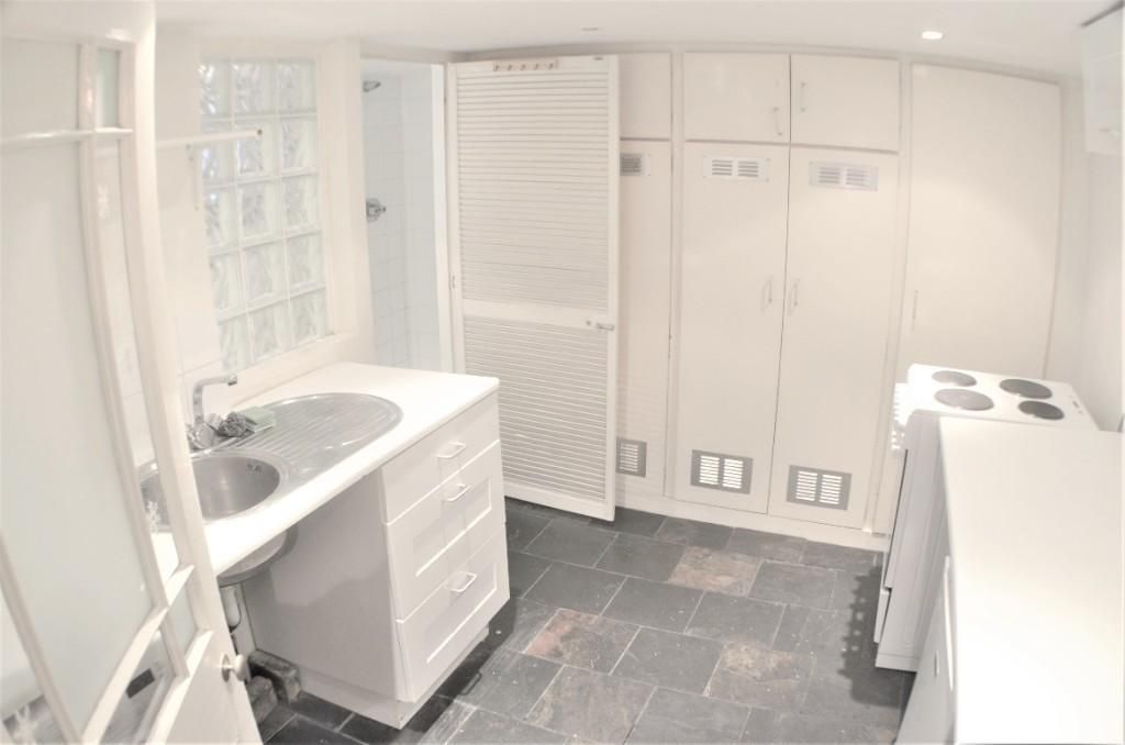 Property photo 3 of 9 Gallery