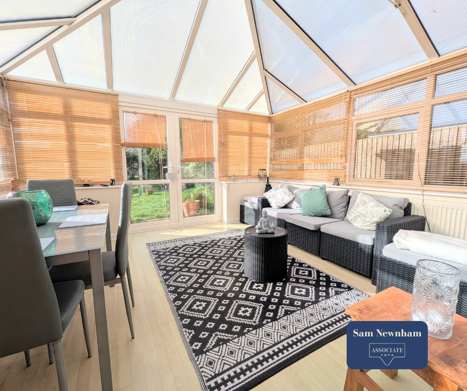 Property photo 3 of 14 Conservatory