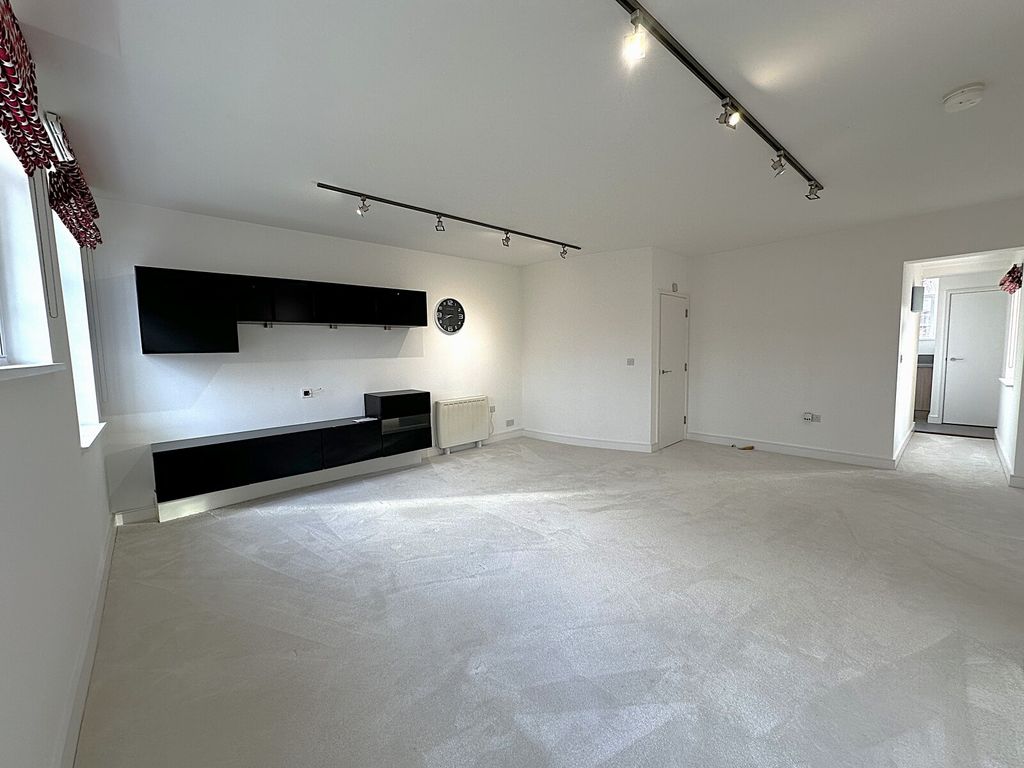 Property photo 3 of 11 Lounge View 2