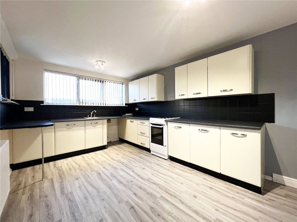 Property photo 3 of 12 Picture No. 26