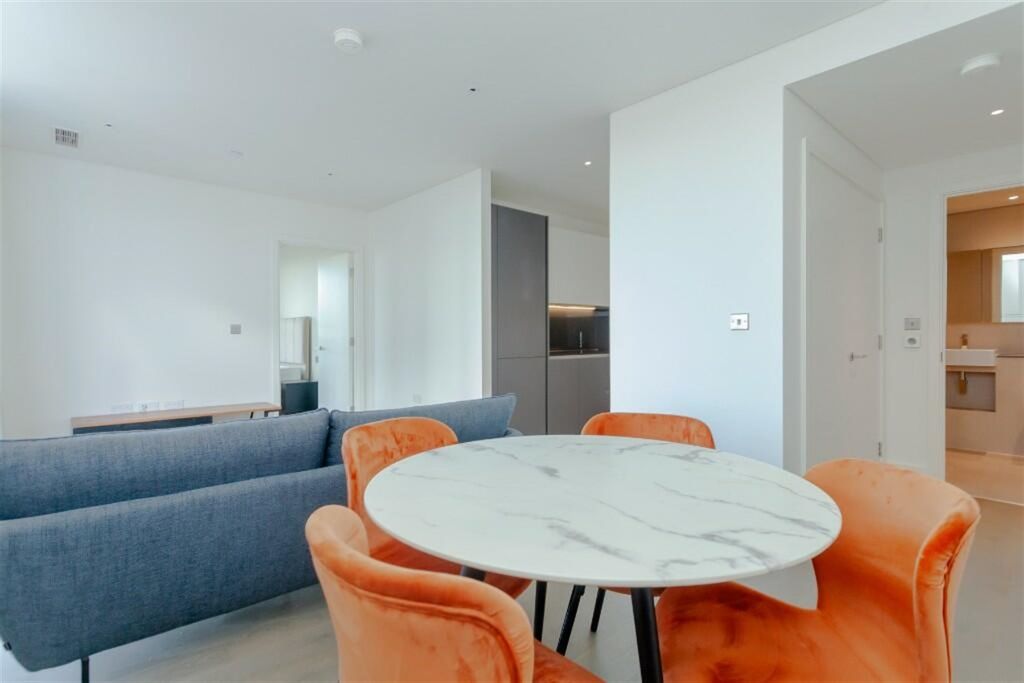 Property photo 1 of 20 (Main)