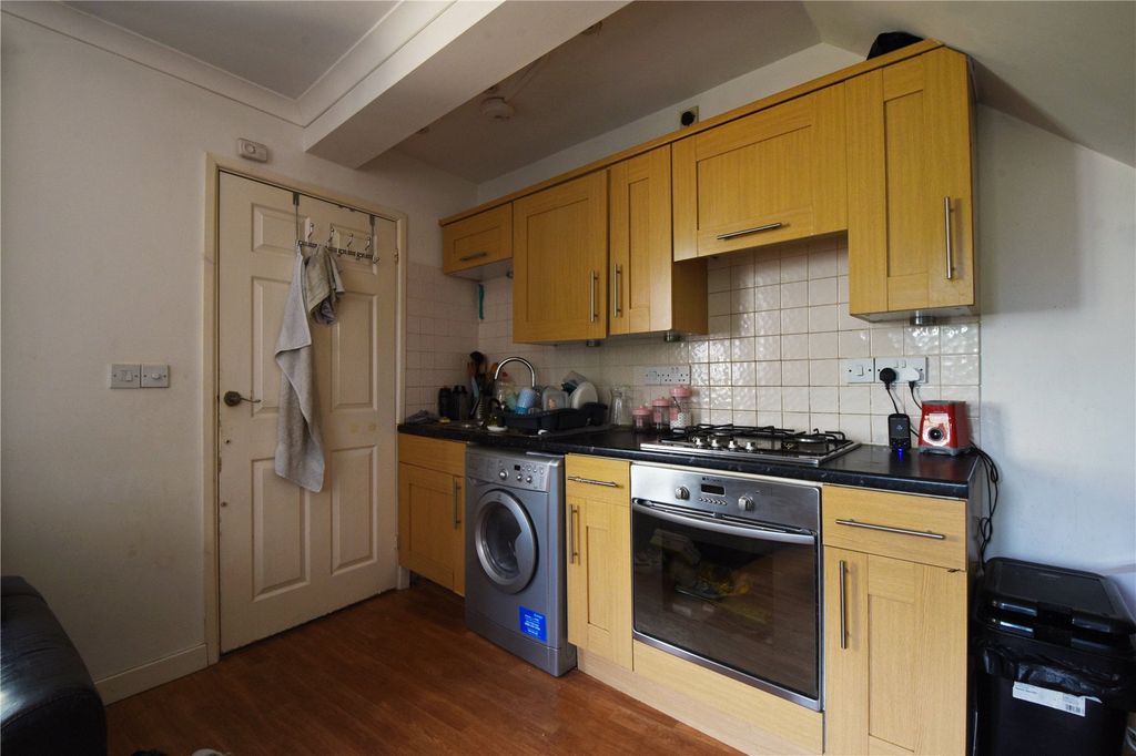 Property photo 3 of 6 Picture No. 64