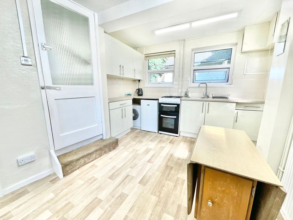 Property photo 2 of 22