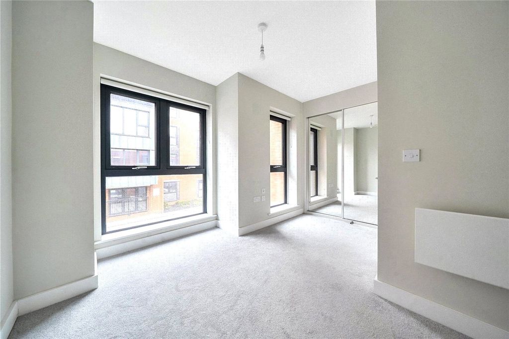 Property photo 2 of 14 Internal View