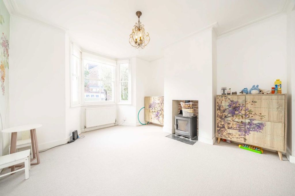 Property photo 2 of 7
