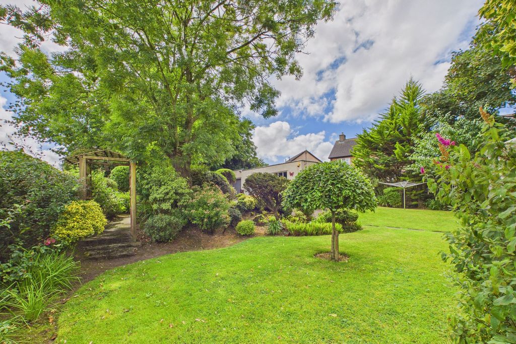 Property photo 3 of 31