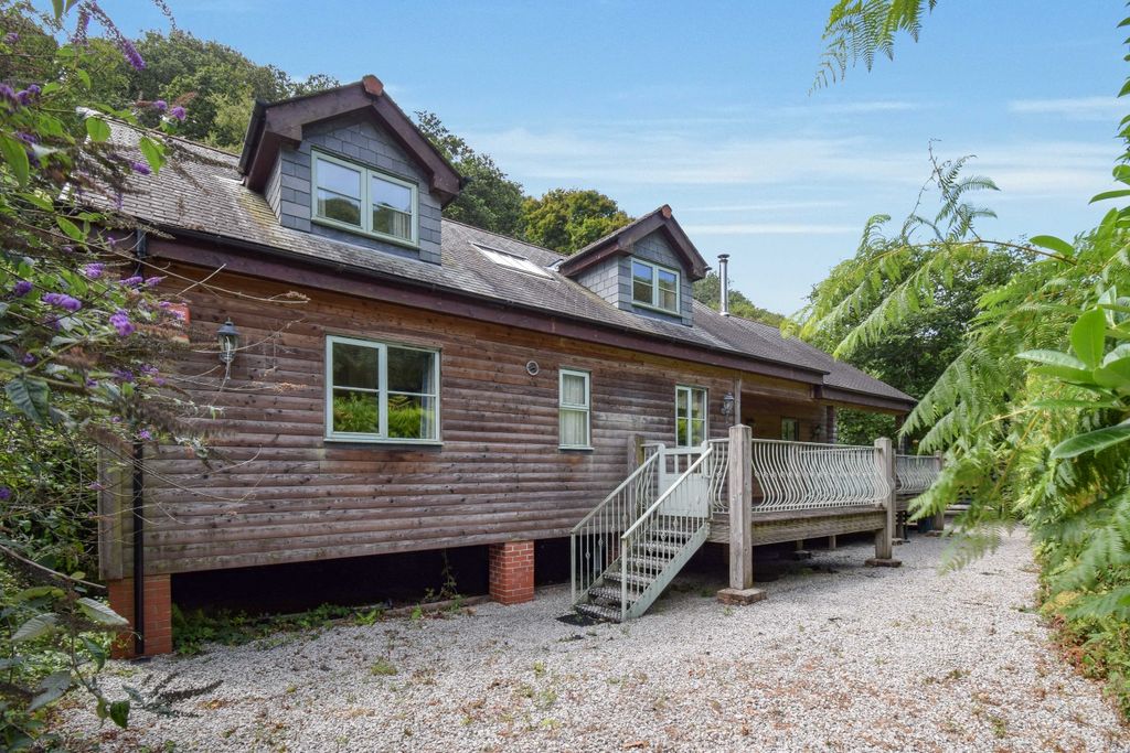 Property photo 1 of 25