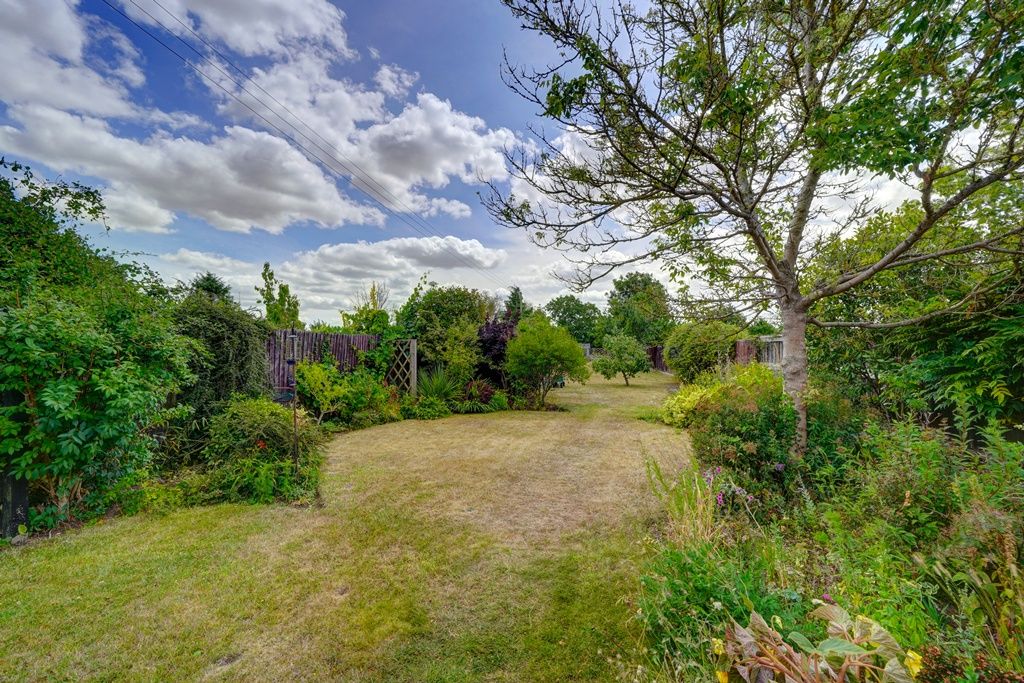 Property photo 2 of 25 Garden