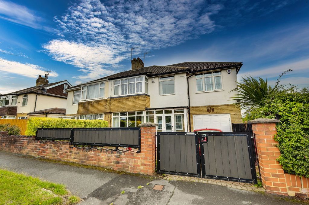Property photo 1 of 29 Picture No. 04