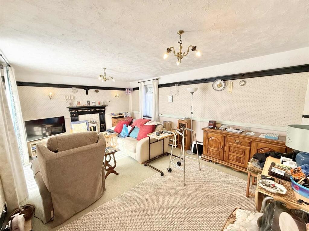 Property photo 3 of 8