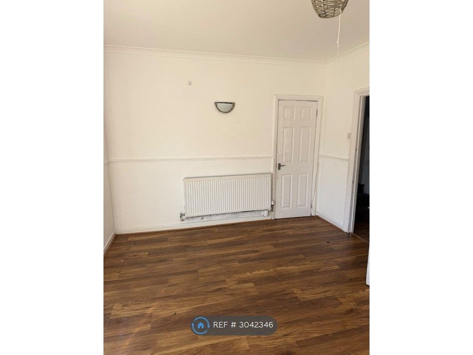 Property photo 3 of 27