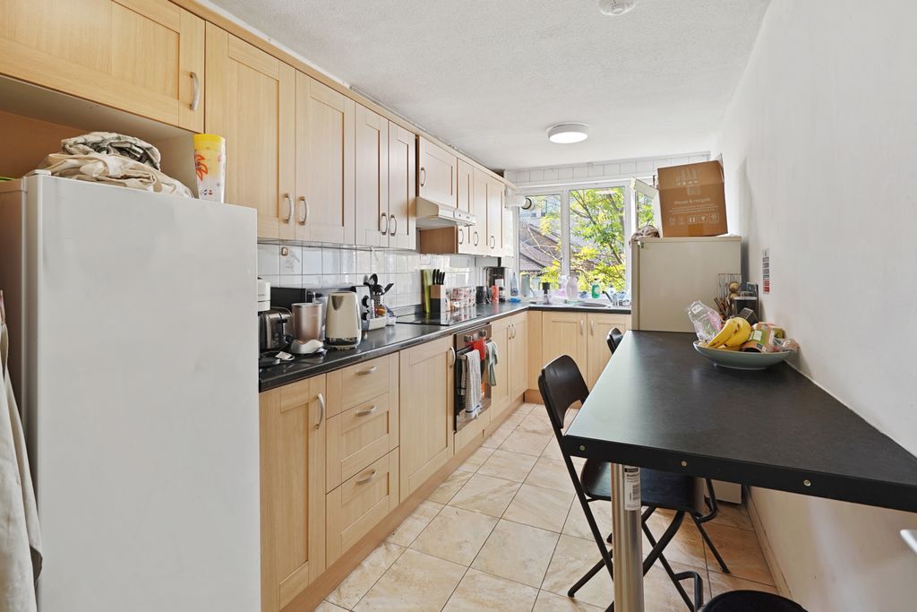 Property photo 2 of 8 Photo