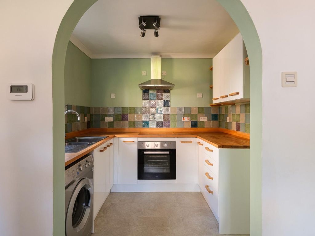 Property photo 3 of 33 Cnr59960.Jpg
