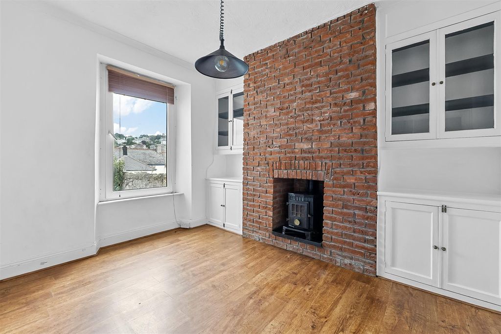 Property photo 3 of 15 Dinning Room