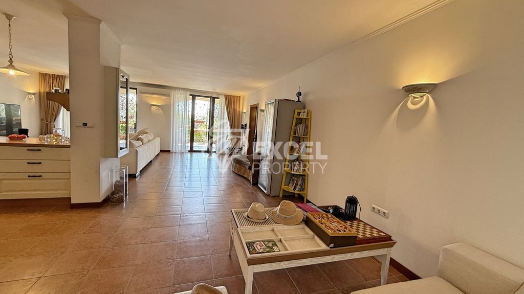 Property photo 3 of 39