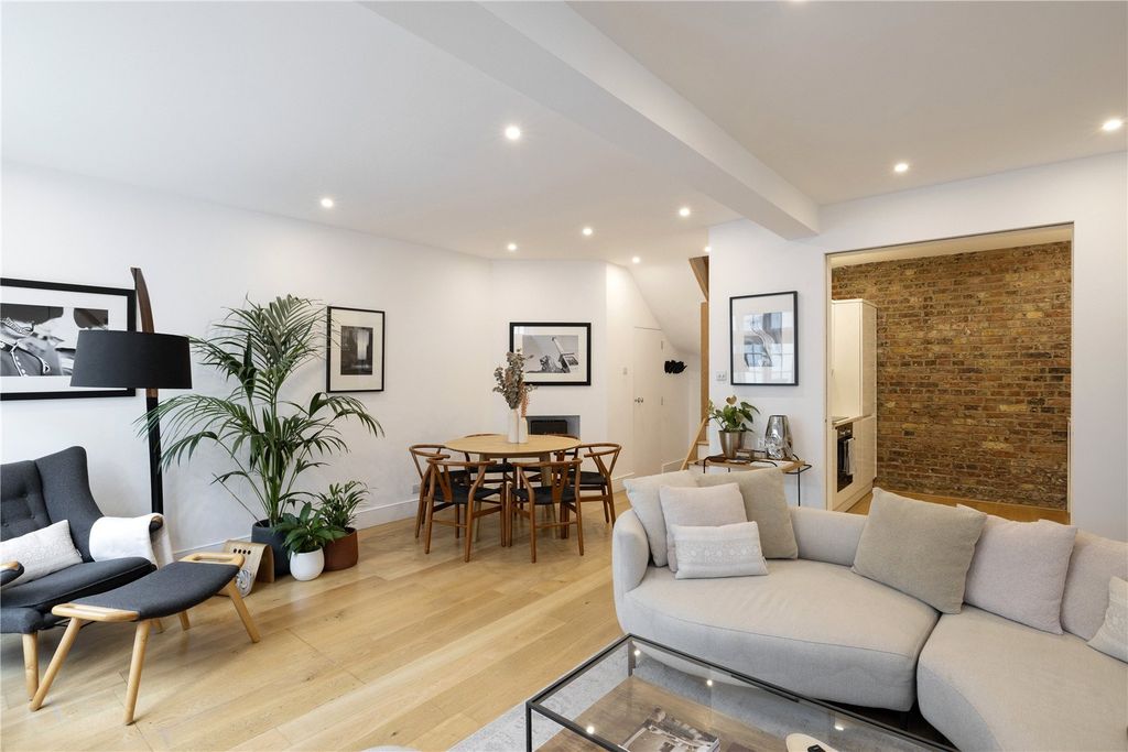 Property photo 2 of 16 Reception