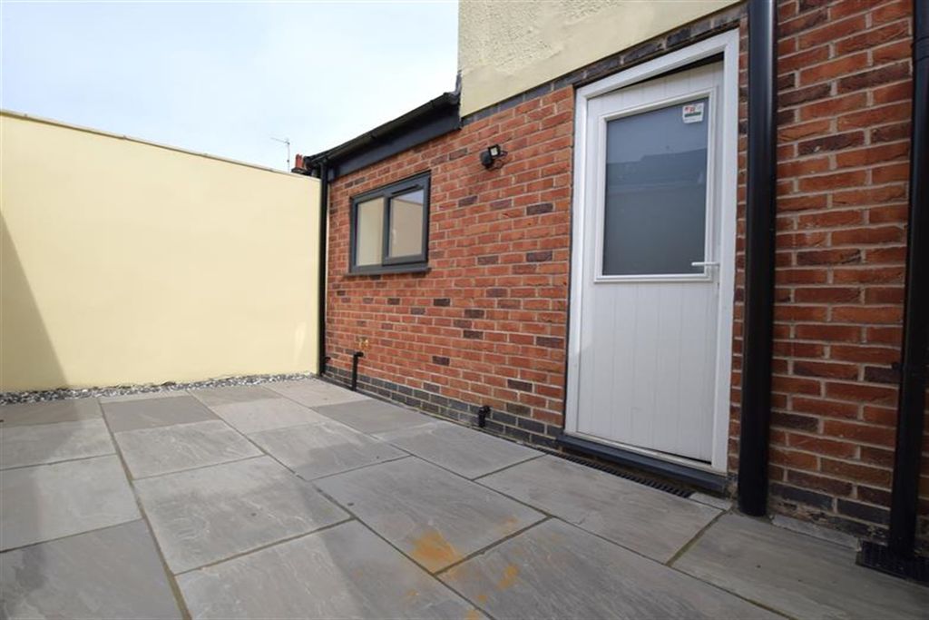 Property photo 1 of 7 (Main)