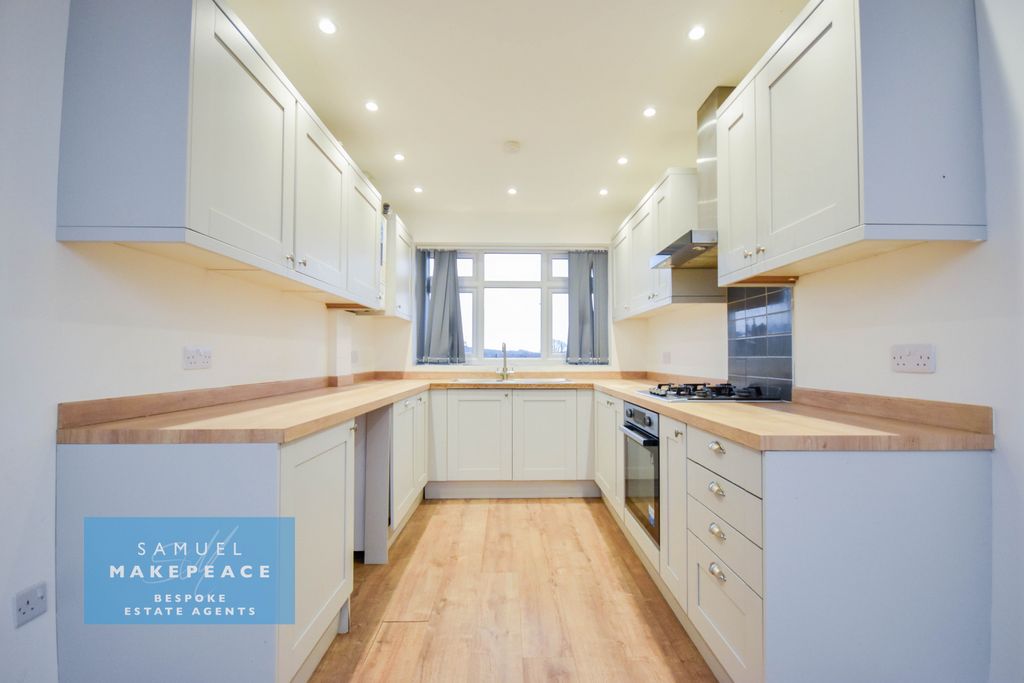 Property photo 2 of 20 Gallery