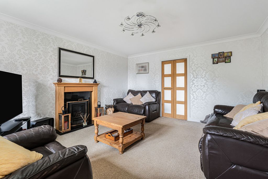 Property photo 2 of 24